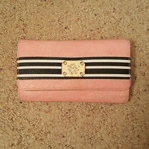 Jessica Simpson wallet